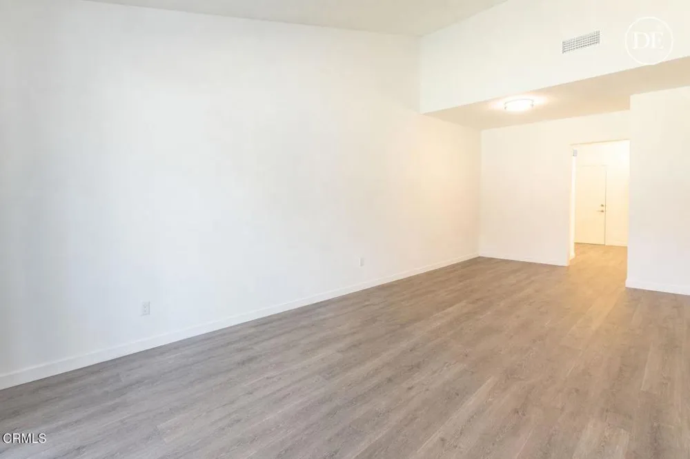 7213 Village 7 Camarillo, CA 93012