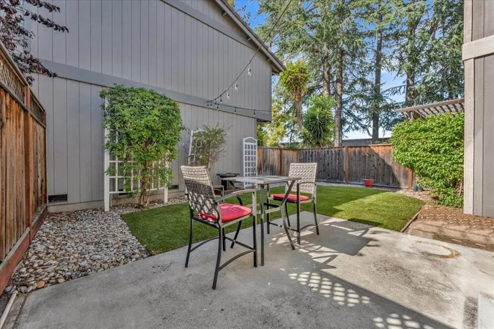 103 Hooke Lane Los Gatos, CA 95032