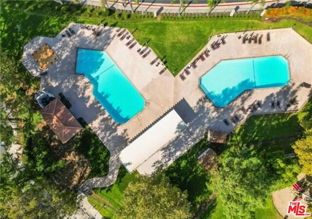 12023 Stone Gate Way Los Angeles, CA 91326