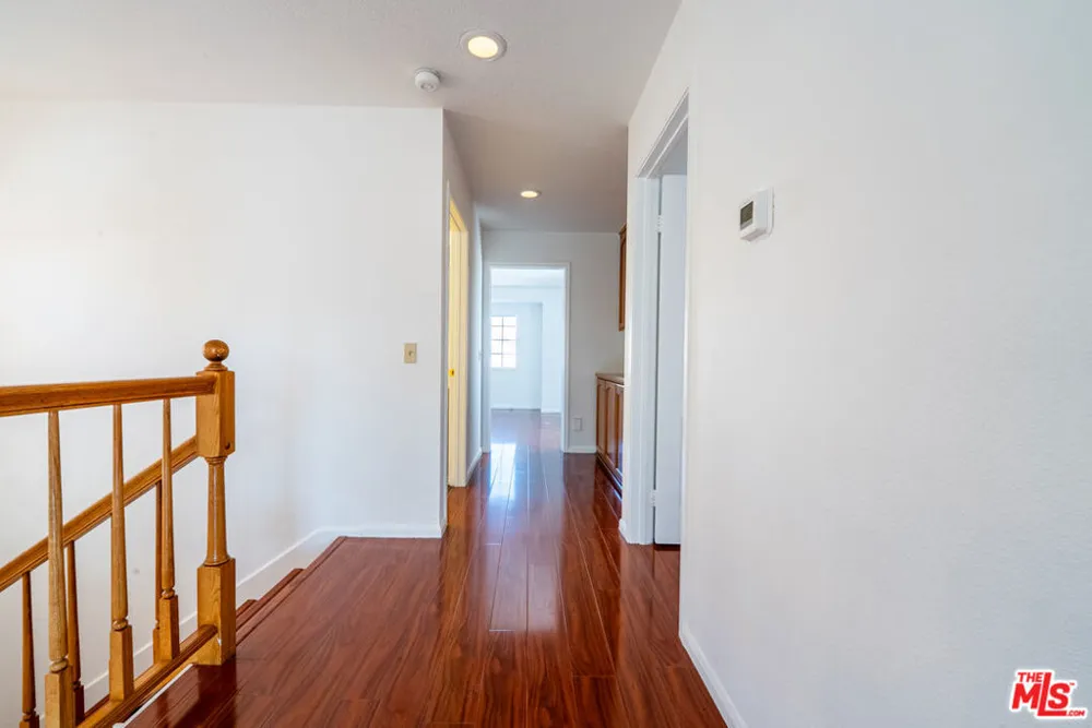 12023 Stone Gate Way Los Angeles, CA 91326