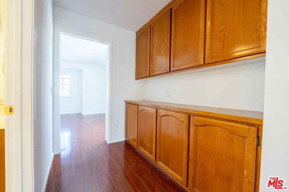 12023 Stone Gate Way Los Angeles, CA 91326