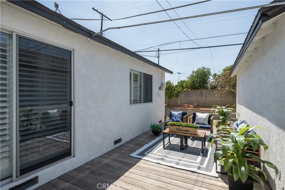 372 E Floral Monterey Park, CA 91755