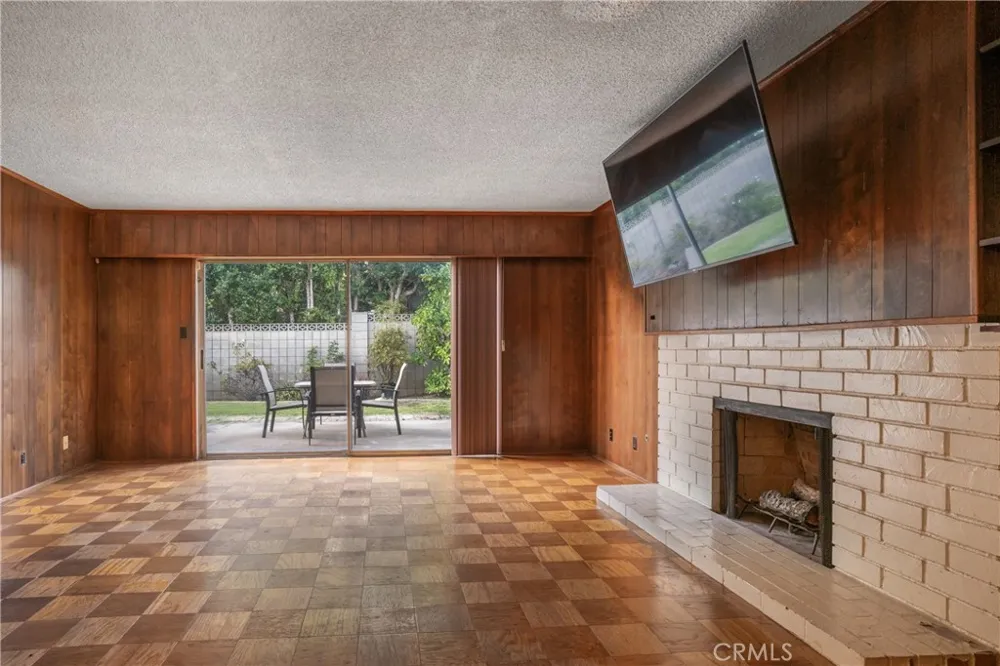 3141 E Palmyra Avenue Orange, CA 92869