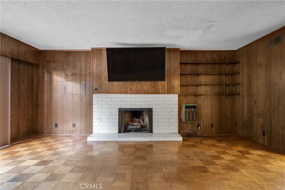 3141 E Palmyra Avenue Orange, CA 92869