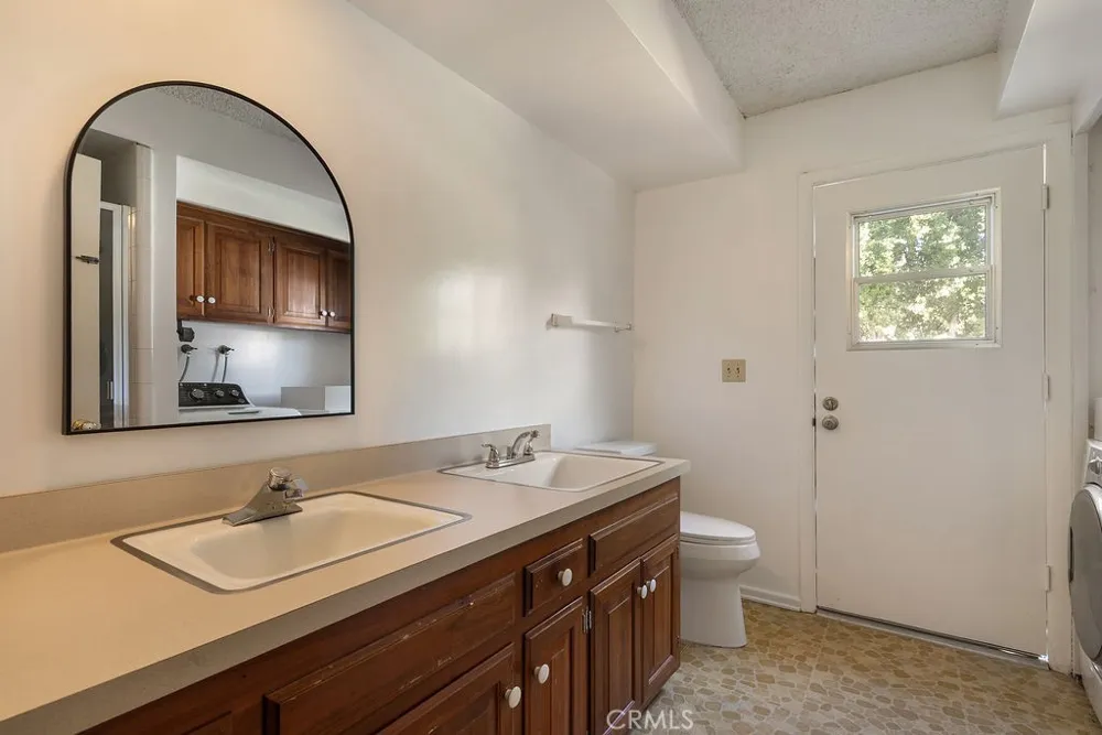 3141 E Palmyra Avenue Orange, CA 92869