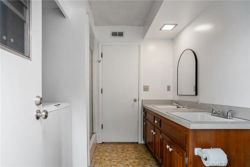 3141 E Palmyra Avenue Orange, CA 92869
