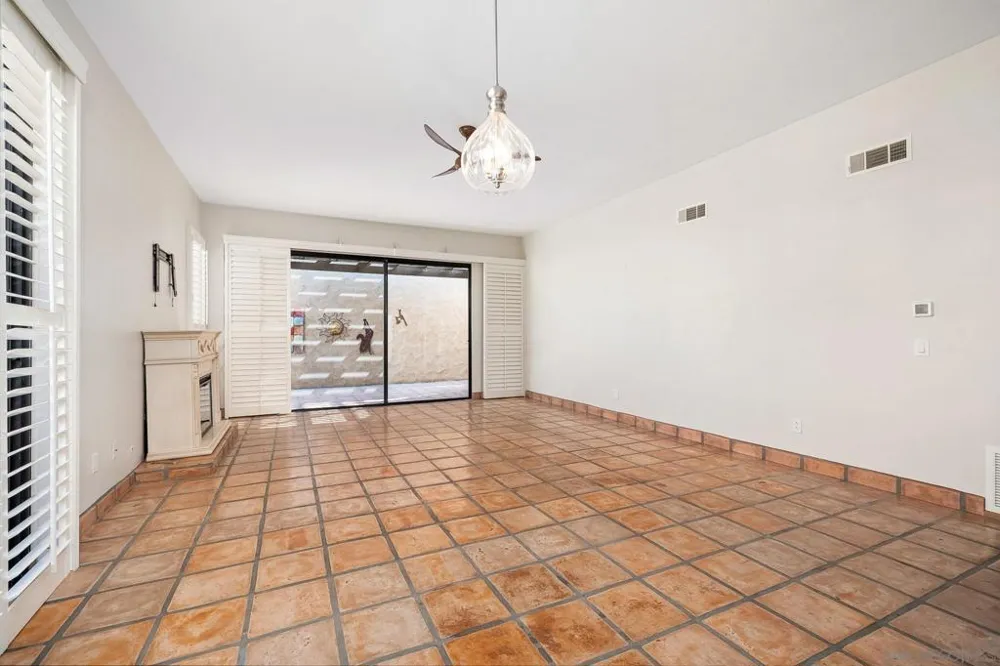 4837 S Winners Circle #A Palm Springs, CA 92264