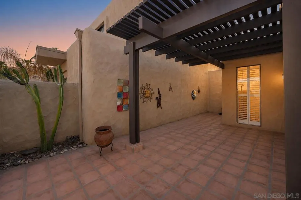 4837 S Winners Circle #A Palm Springs, CA 92264