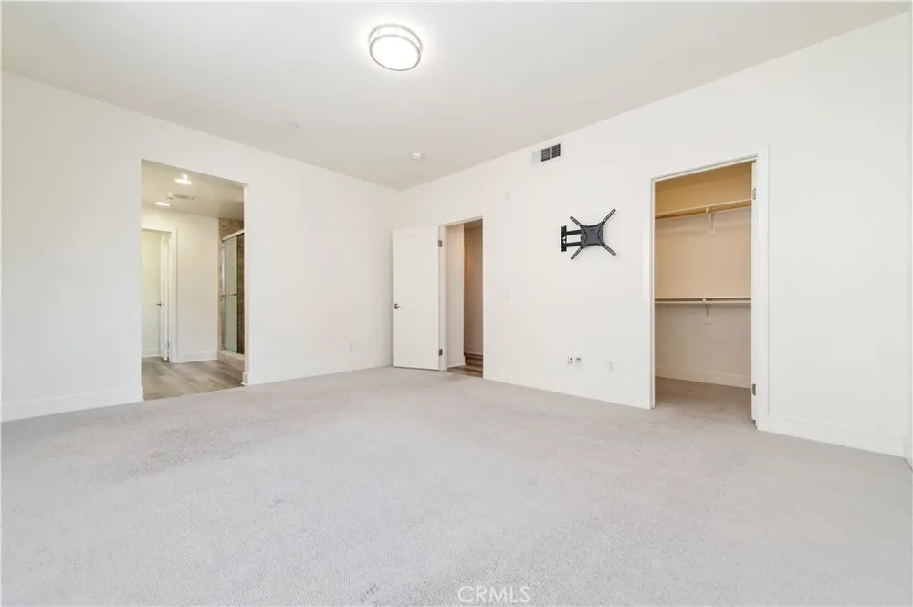 120 Rockefeller Irvine, CA 92612