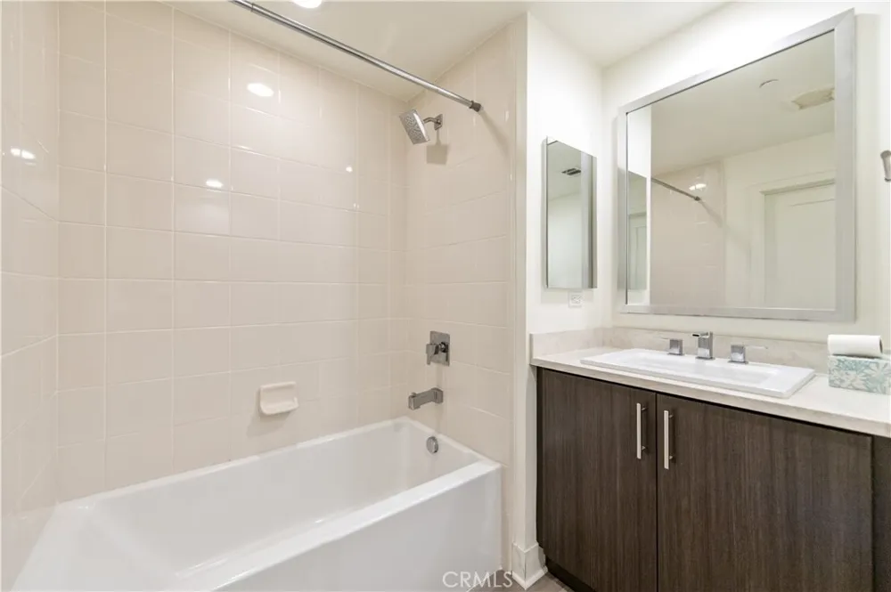 120 Rockefeller Irvine, CA 92612