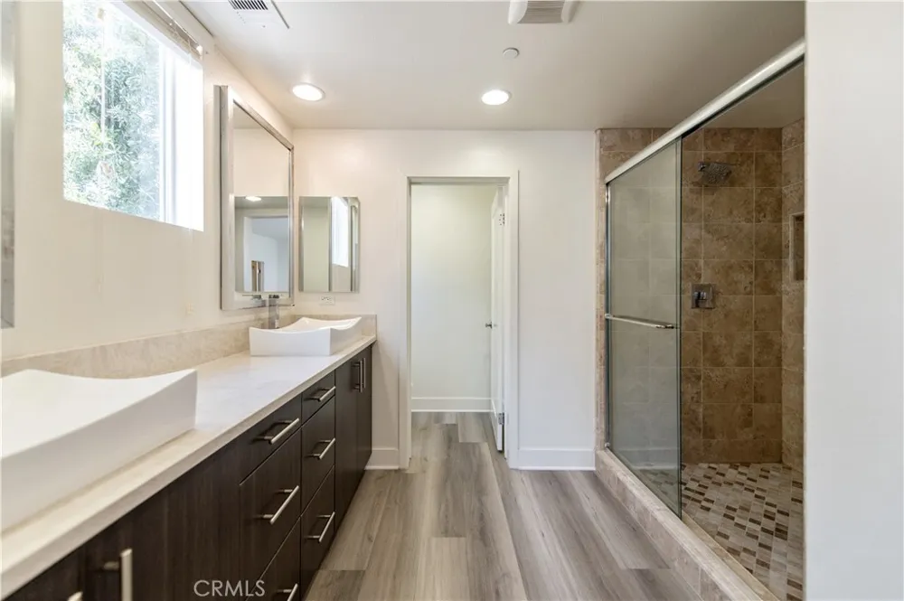 120 Rockefeller Irvine, CA 92612