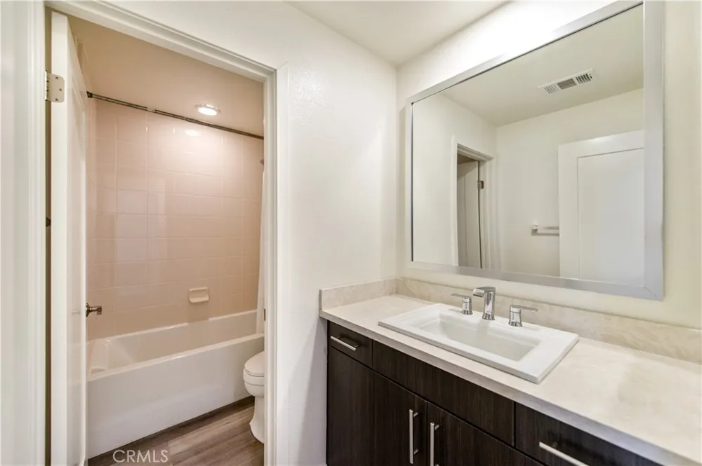 120 Rockefeller Irvine, CA 92612