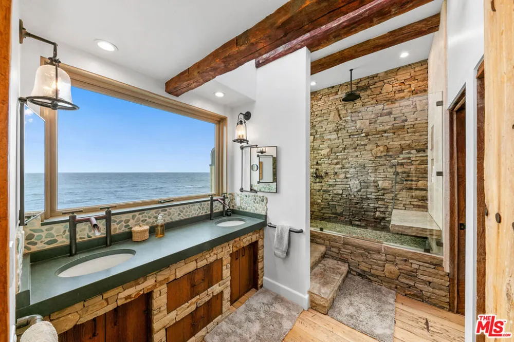 24920 Malibu Road Malibu, CA 90265