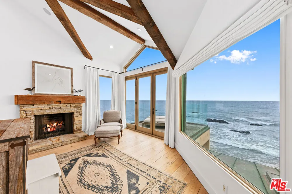 24920 Malibu Road Malibu, CA 90265