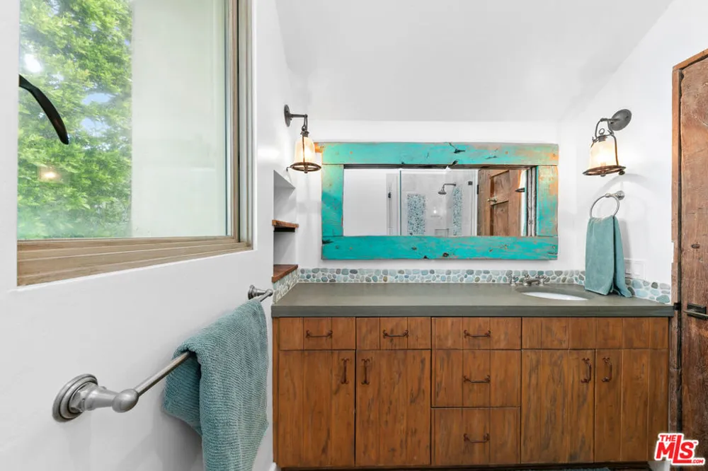 24920 Malibu Road Malibu, CA 90265