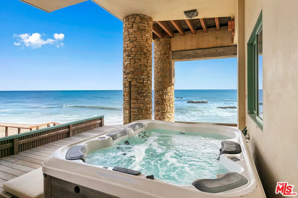 24920 Malibu Road Malibu, CA 90265