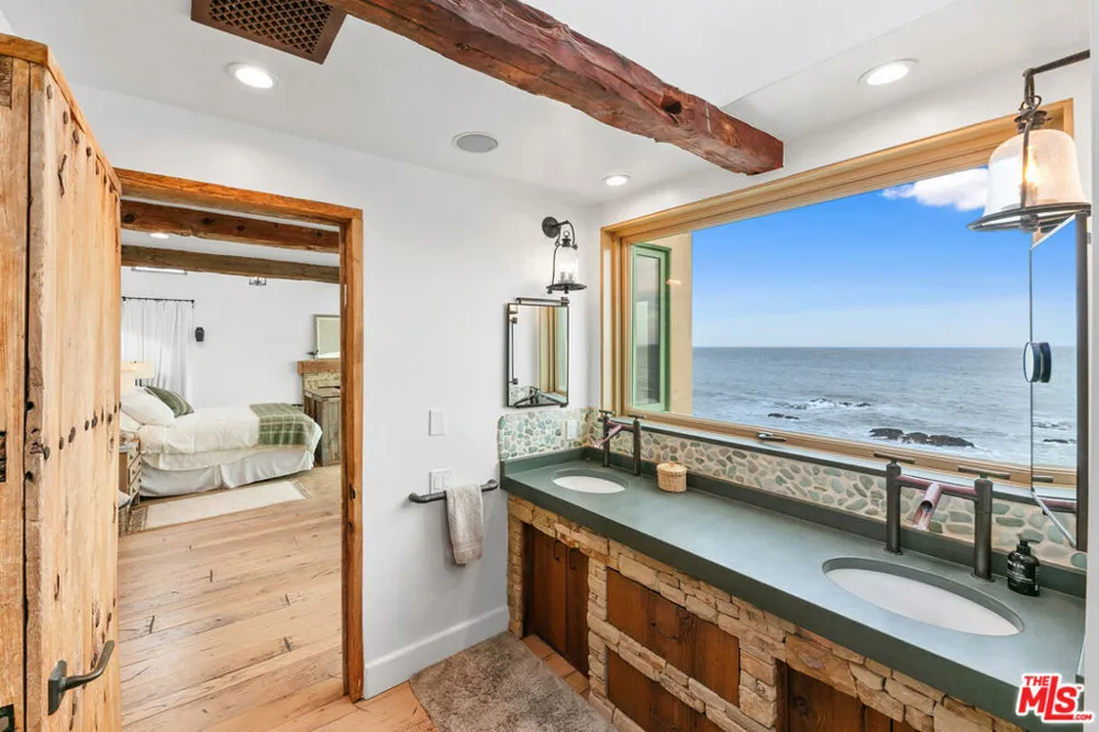 24920 Malibu Road Malibu, CA 90265