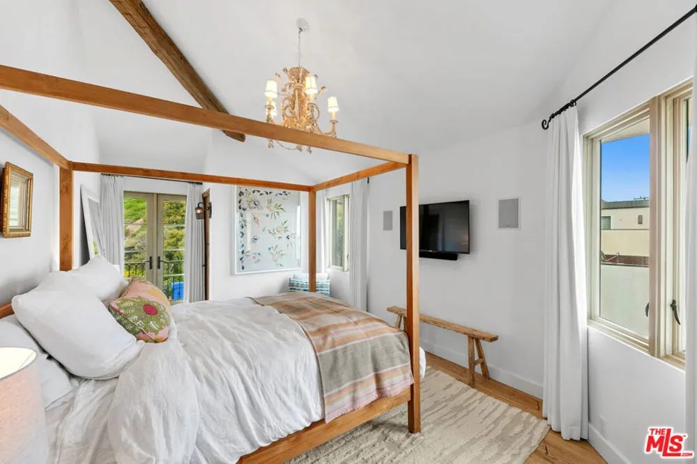 24920 Malibu Road Malibu, CA 90265
