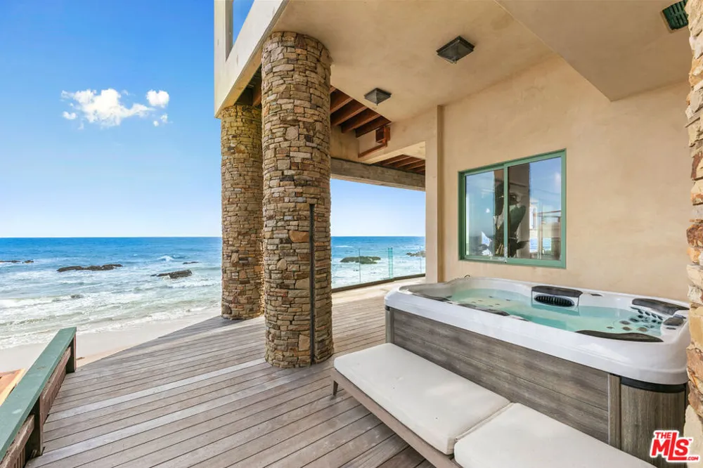 24920 Malibu Road Malibu, CA 90265