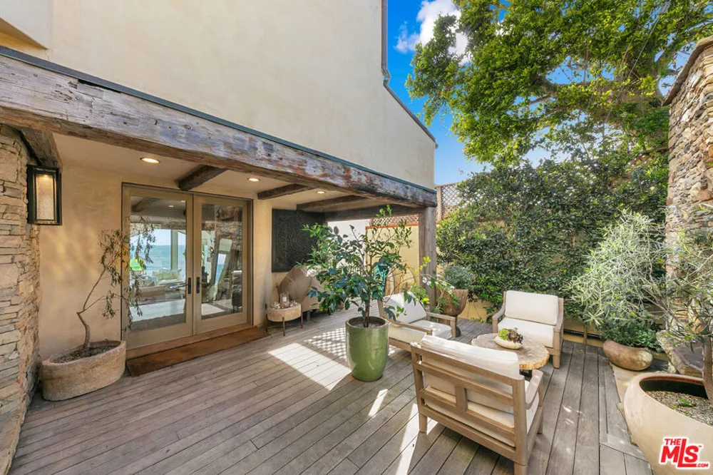 24920 Malibu Road Malibu, CA 90265