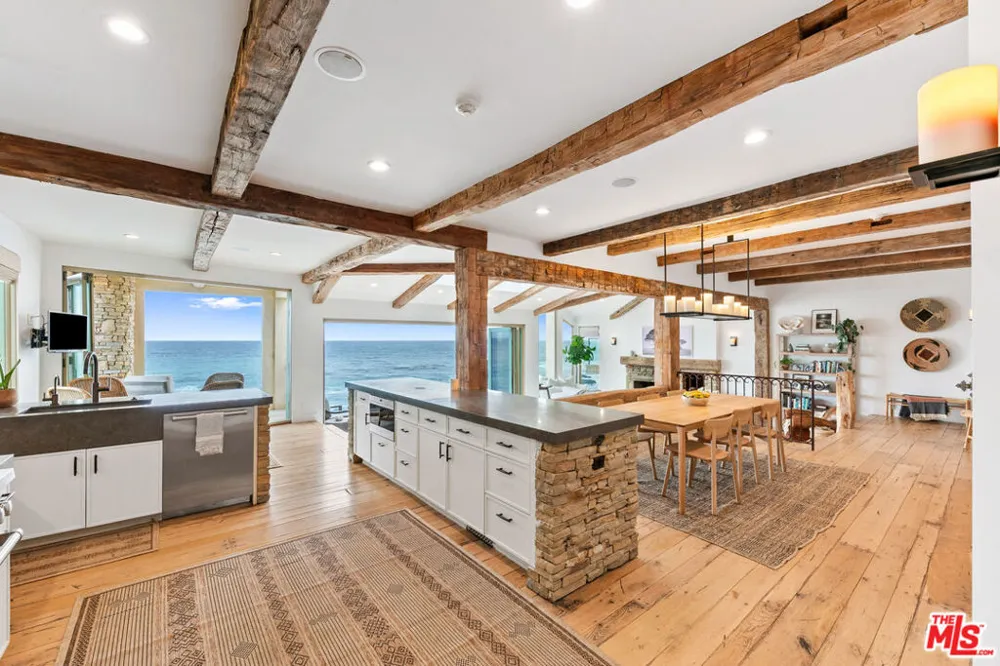 24920 Malibu Road Malibu, CA 90265
