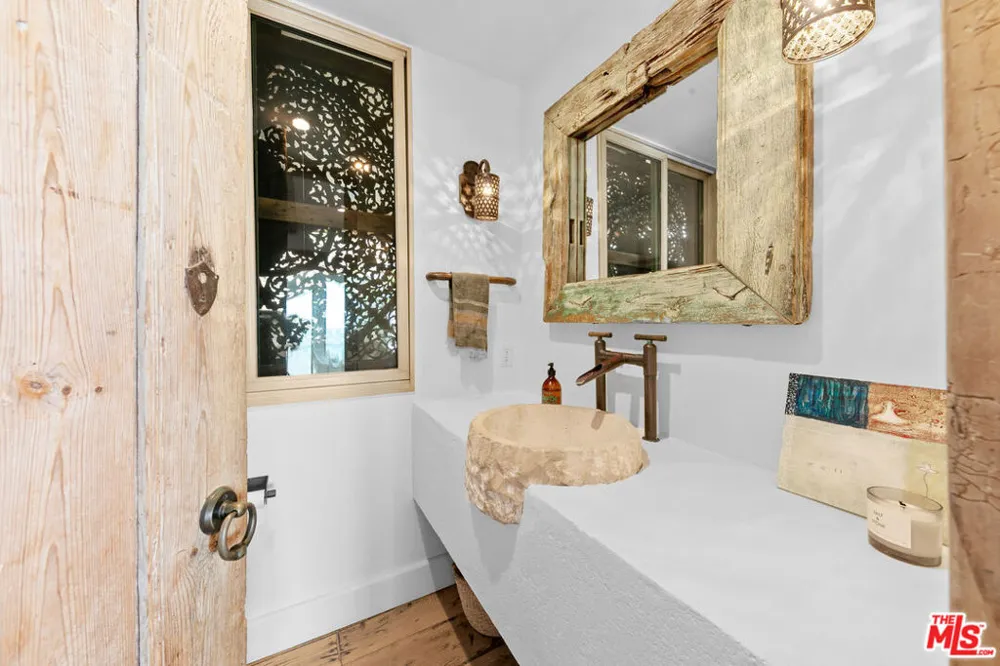 24920 Malibu Road Malibu, CA 90265