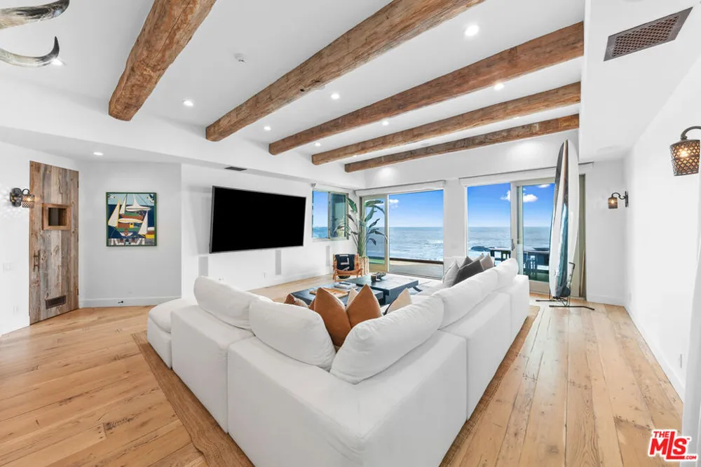 24920 Malibu Road Malibu, CA 90265