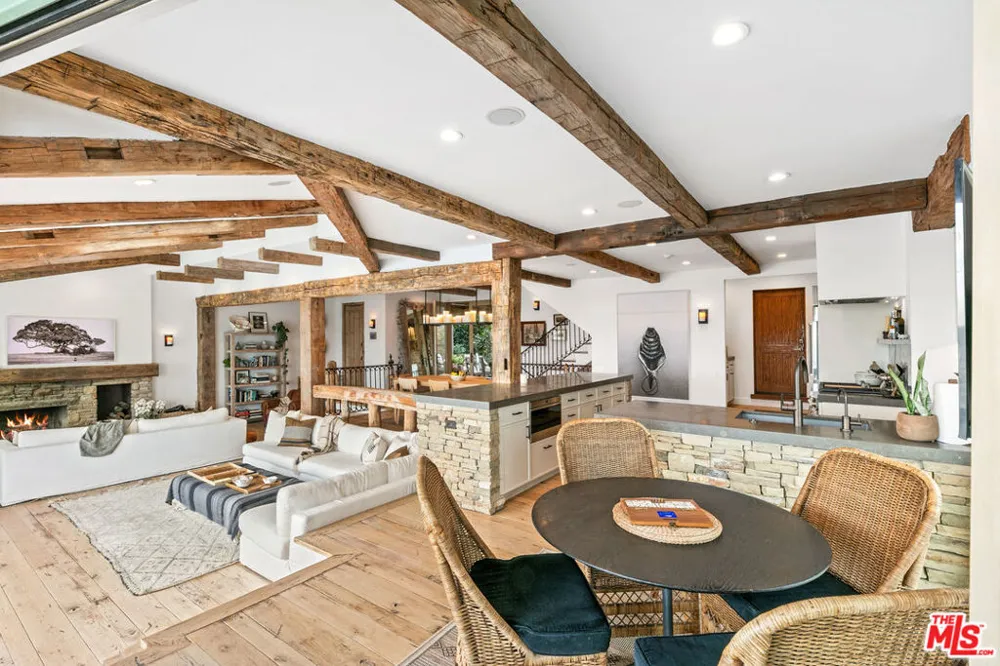 24920 Malibu Road Malibu, CA 90265