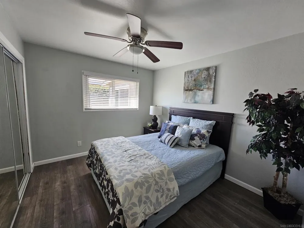 4858 Chateau Drive San Diego, CA 92117