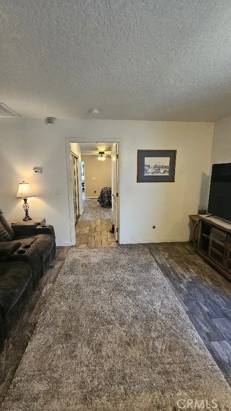 15455 Halinor Hesperia, CA 92345