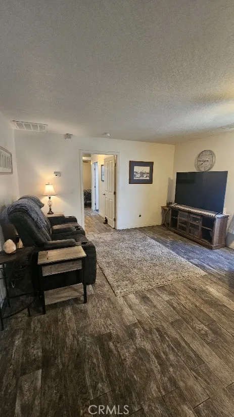 15455 Halinor Hesperia, CA 92345