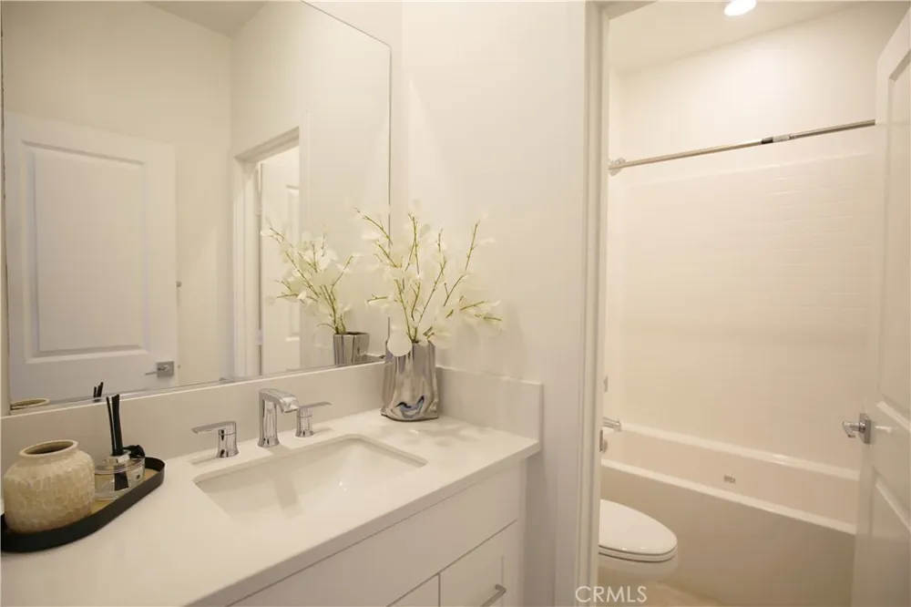 146 Abacus Irvine, CA 92618