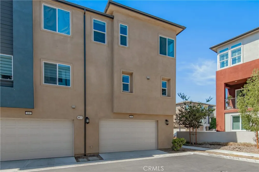 146 Abacus Irvine, CA 92618