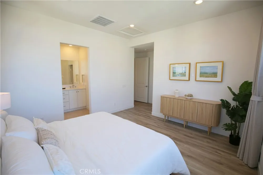 146 Abacus Irvine, CA 92618