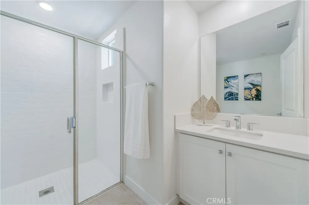 146 Abacus Irvine, CA 92618