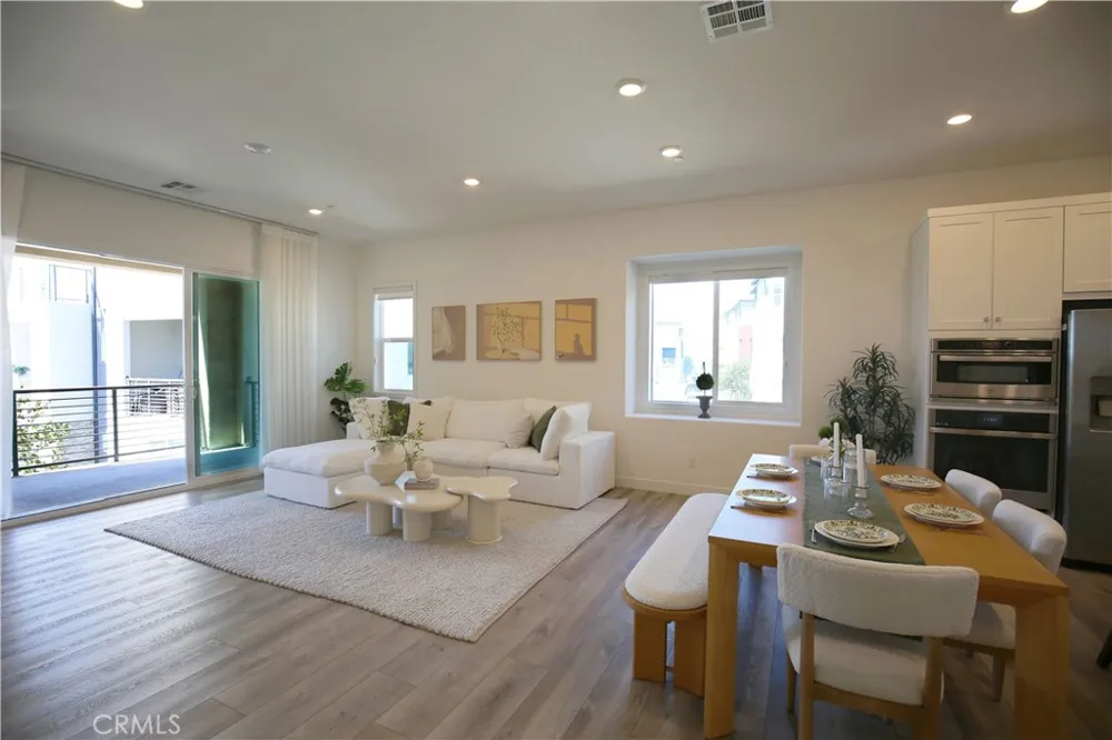 146 Abacus Irvine, CA 92618