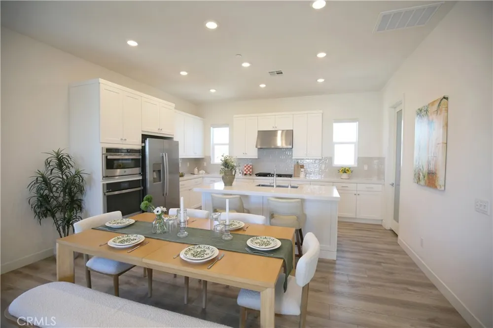 146 Abacus Irvine, CA 92618