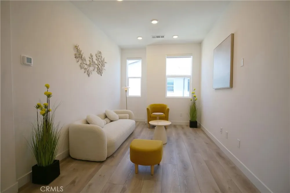 146 Abacus Irvine, CA 92618