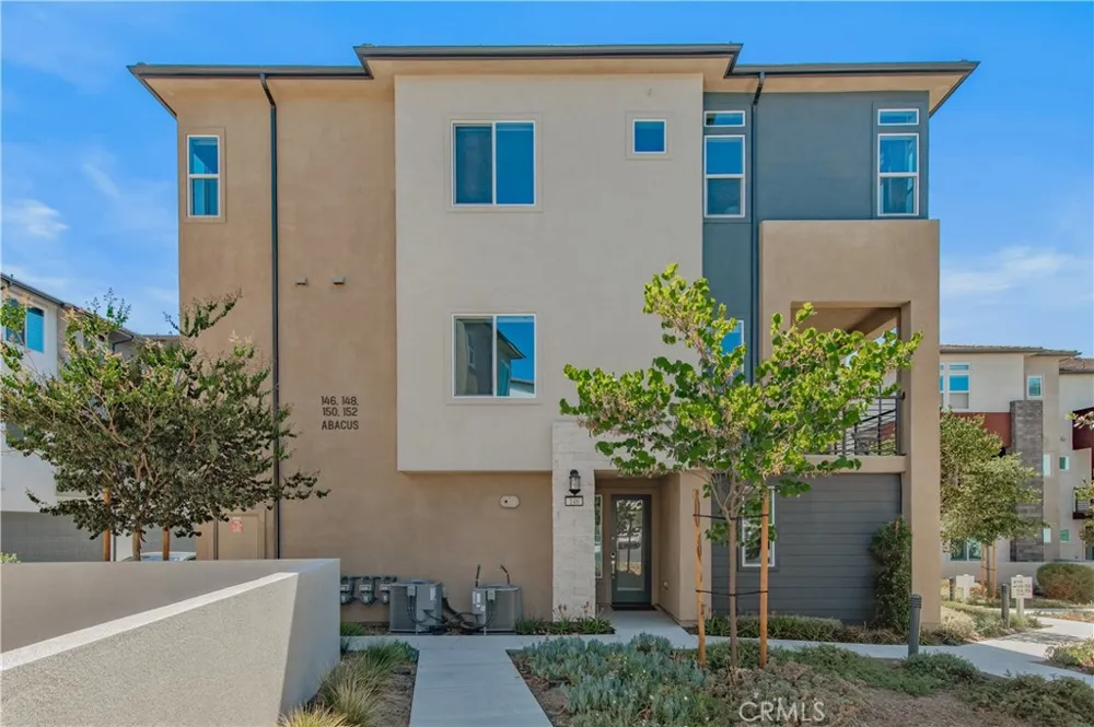 146 Abacus Irvine, CA 92618