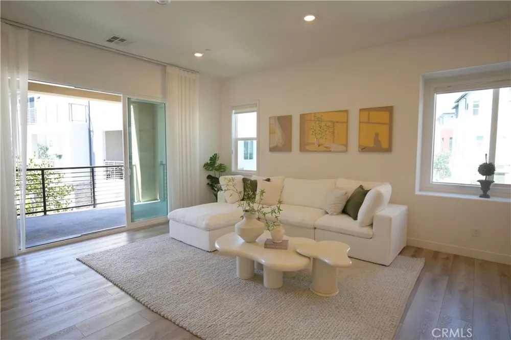 146 Abacus Irvine, CA 92618