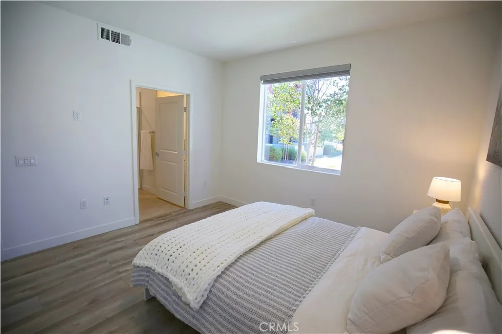146 Abacus Irvine, CA 92618
