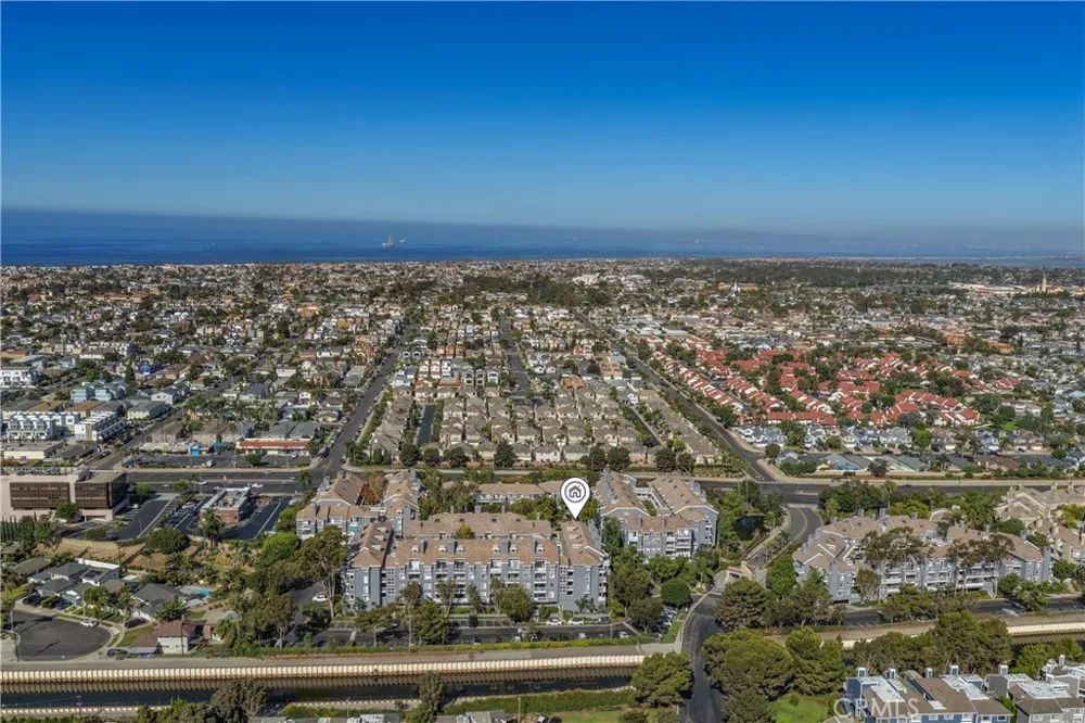 20331 Bluffside #307 Huntington Beach, CA 92646