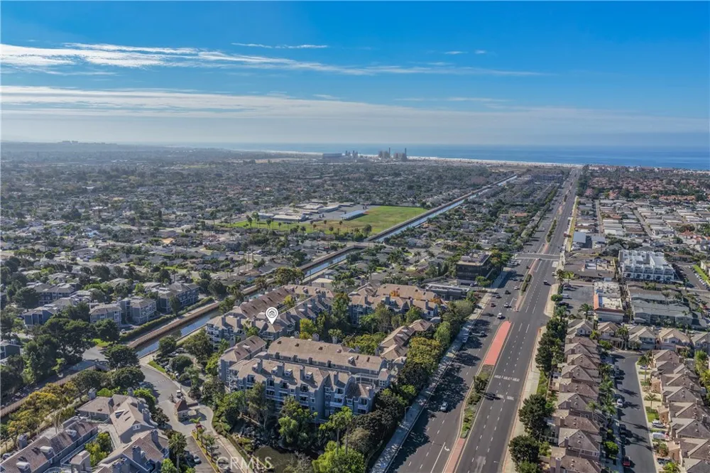 20331 Bluffside #307 Huntington Beach, CA 92646