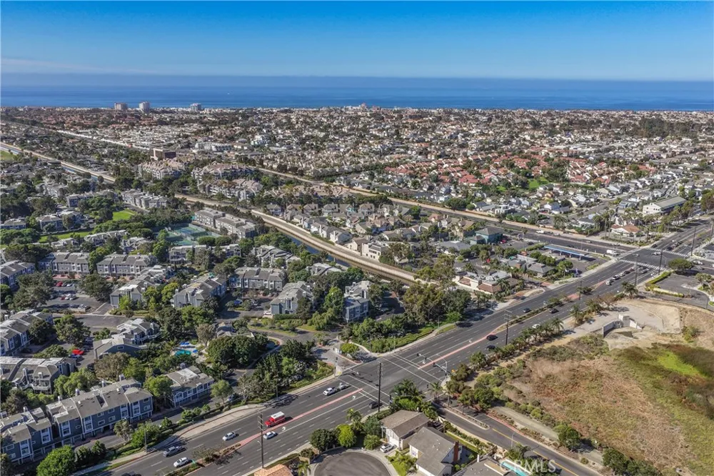 20331 Bluffside #307 Huntington Beach, CA 92646