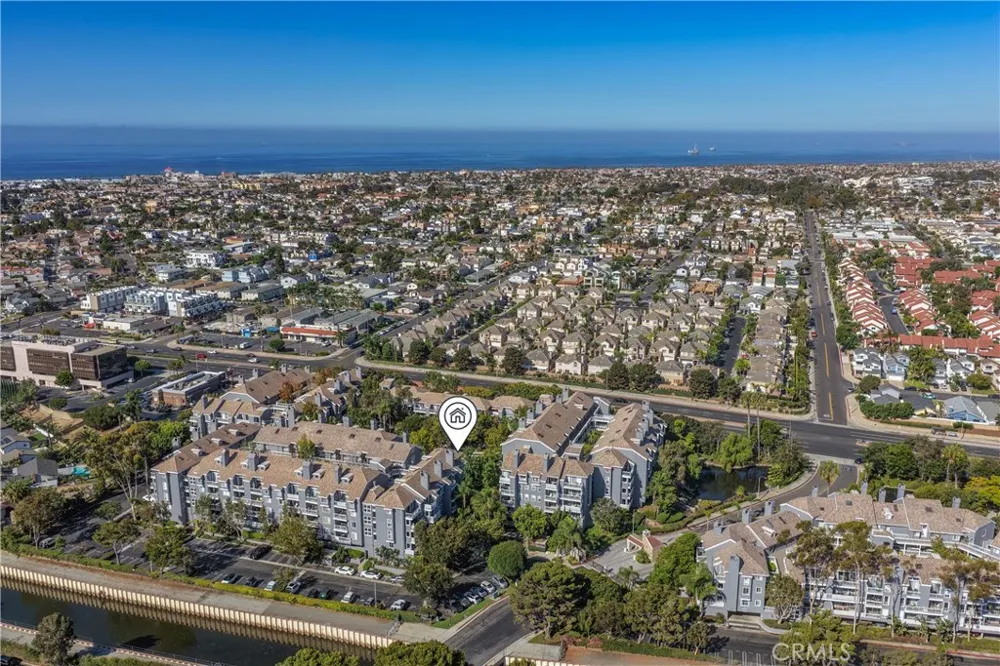 20331 Bluffside #307 Huntington Beach, CA 92646