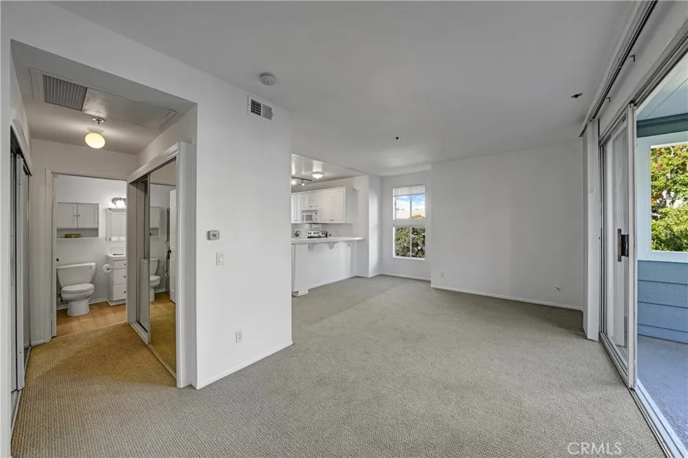 20331 Bluffside #307 Huntington Beach, CA 92646