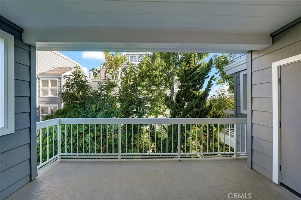 20331 Bluffside #307 Huntington Beach, CA 92646