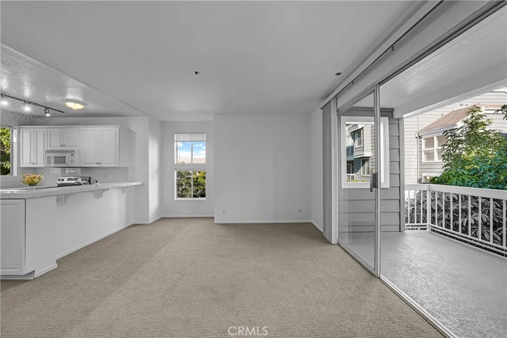 20331 Bluffside #307 Huntington Beach, CA 92646