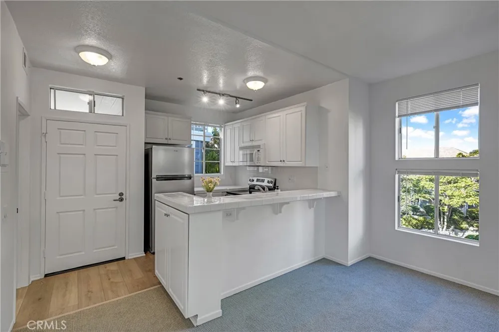 20331 Bluffside #307 Huntington Beach, CA 92646