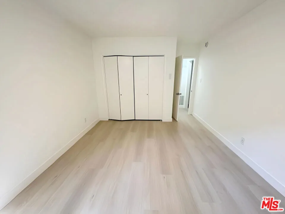 5030 Maplewood Avenue #105 Los Angeles, CA 90004